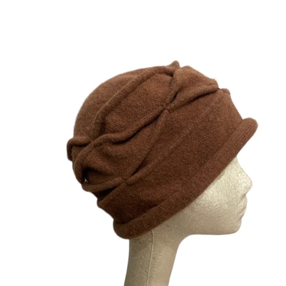 Hat - Picture 3 of 4